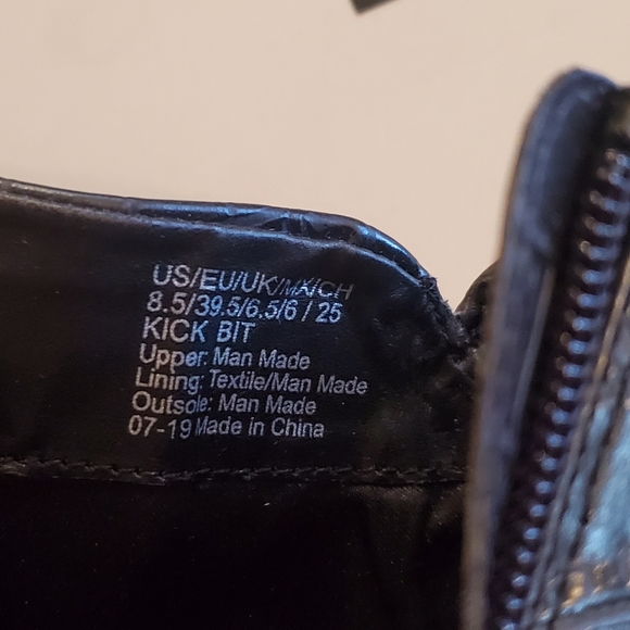 Kennth Cole Reaction 2.25" Heel Bootie Croc Skin style size 8.5 - Picture 5 of 7